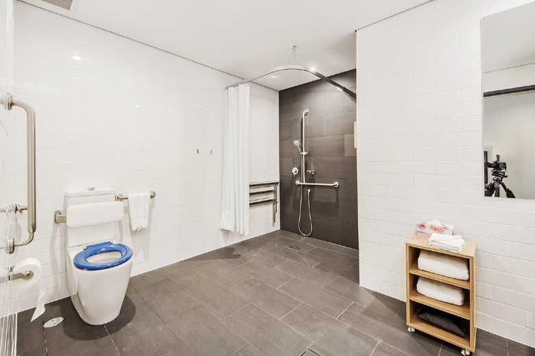 Alpha Hotel