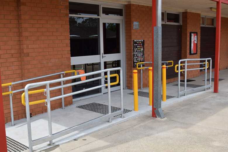 Lurnea and Bradbury Schools